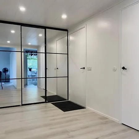 Aava's Apt. Free Parking 아파트