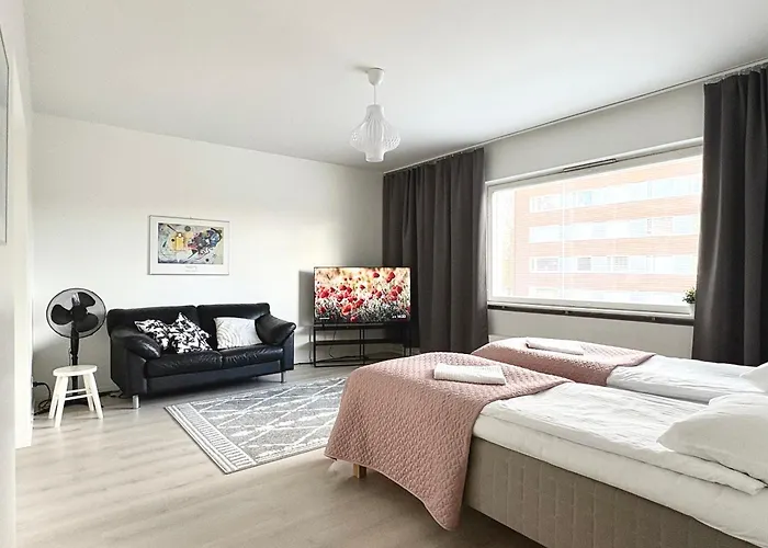 Aava's Apt. Free Parking アパート