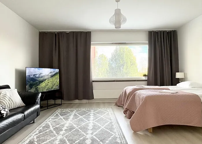 Aava's Apt. Free Parking アパート