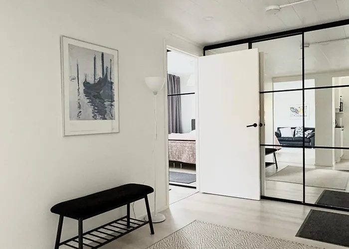 アパート Aava's Apt. Free Parking ポリ